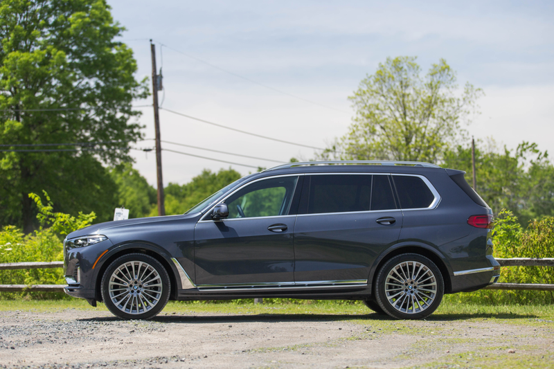 Illustration for article titled The 2019 BMW X7 Is Huge But So Great At High-Speed Cruising